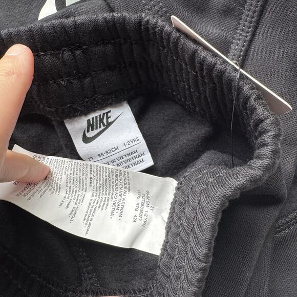 Nike Toddler Boy 2 Piece Hooded Jogging Set Black Gray White 2T Sweats NWT - Picture 5 of 5